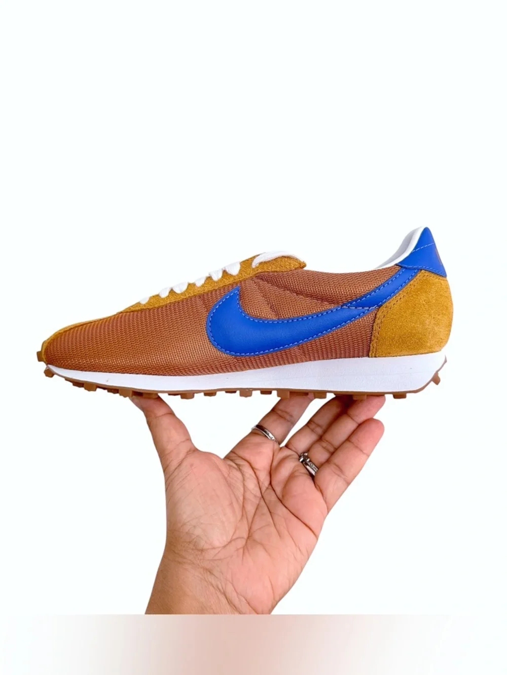Nike LD- 1000 Women’s Retro Running Sneakers